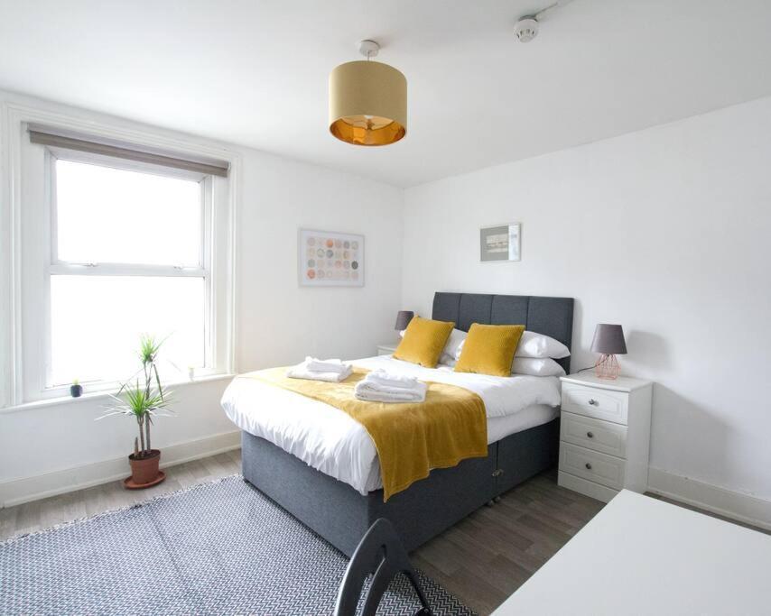 City Centre 4 Bedroom House Winchester Kültér fotó