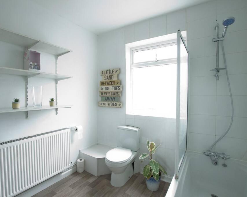 City Centre 4 Bedroom House Winchester Kültér fotó