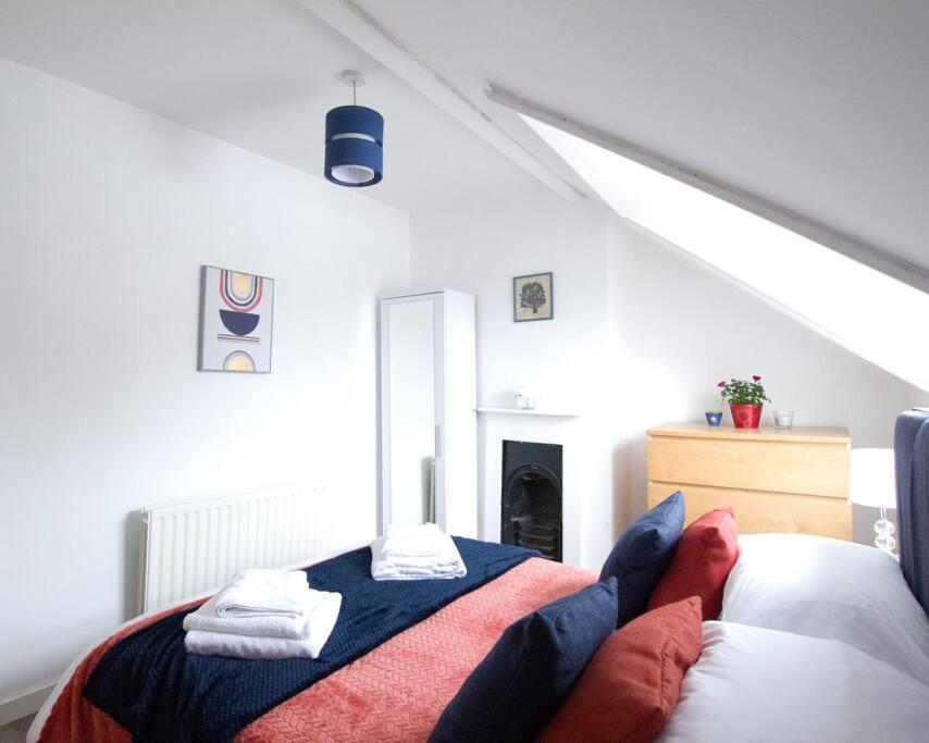 City Centre 4 Bedroom House Winchester Kültér fotó